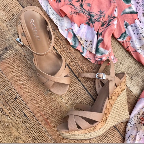 Charles David Shoes - ⭐️Beige Wedges - Excellent Condition